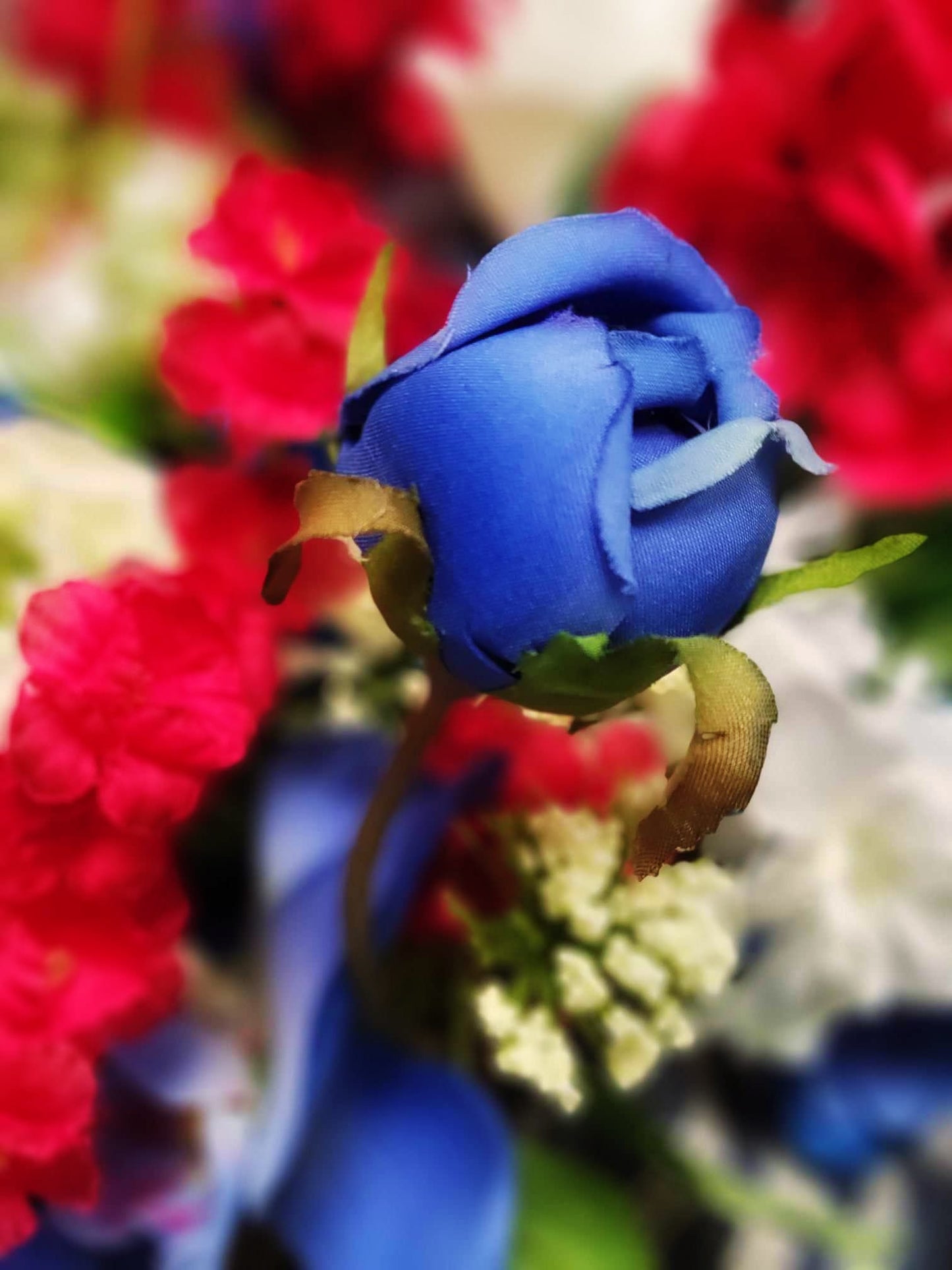 Red White Bloom Wreath